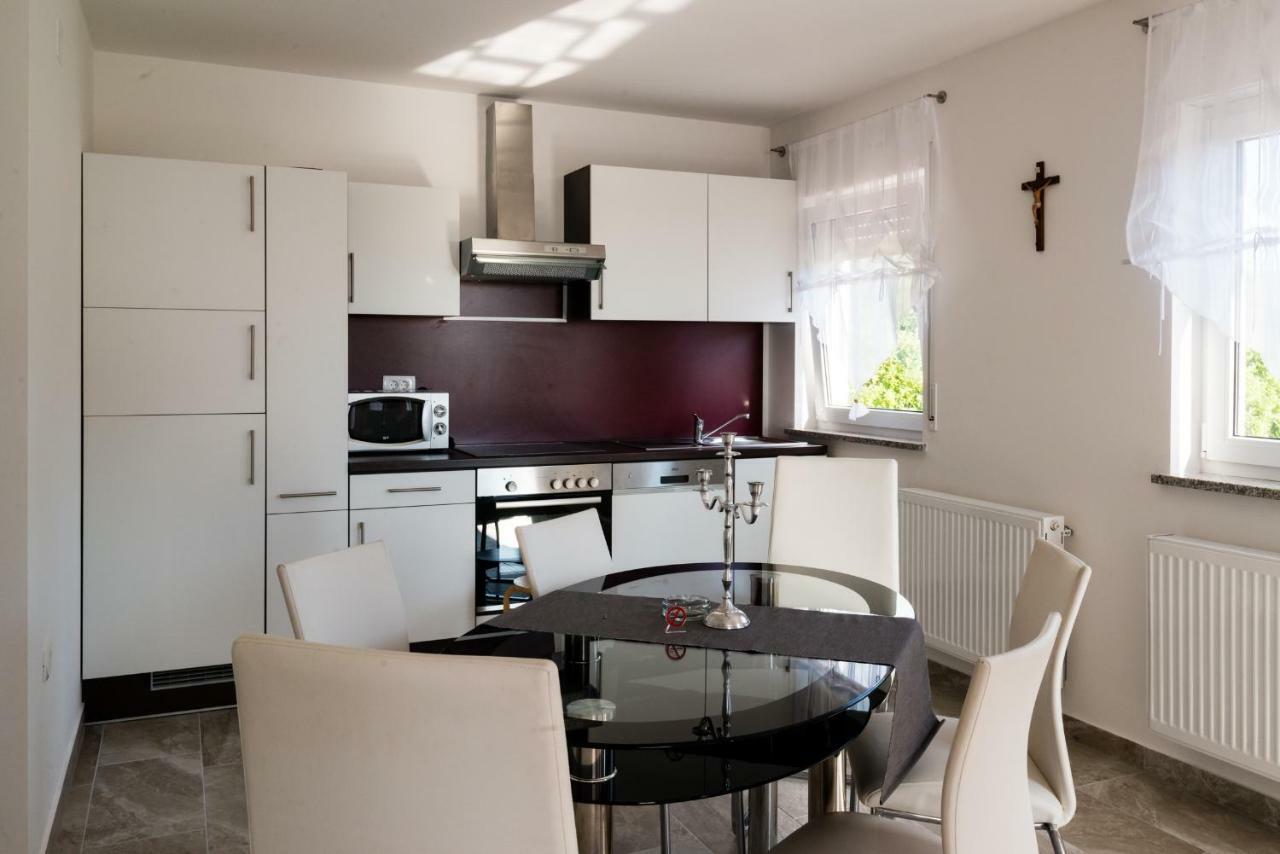 Ferienhaus Bucic Buje Ngoại thất bức ảnh