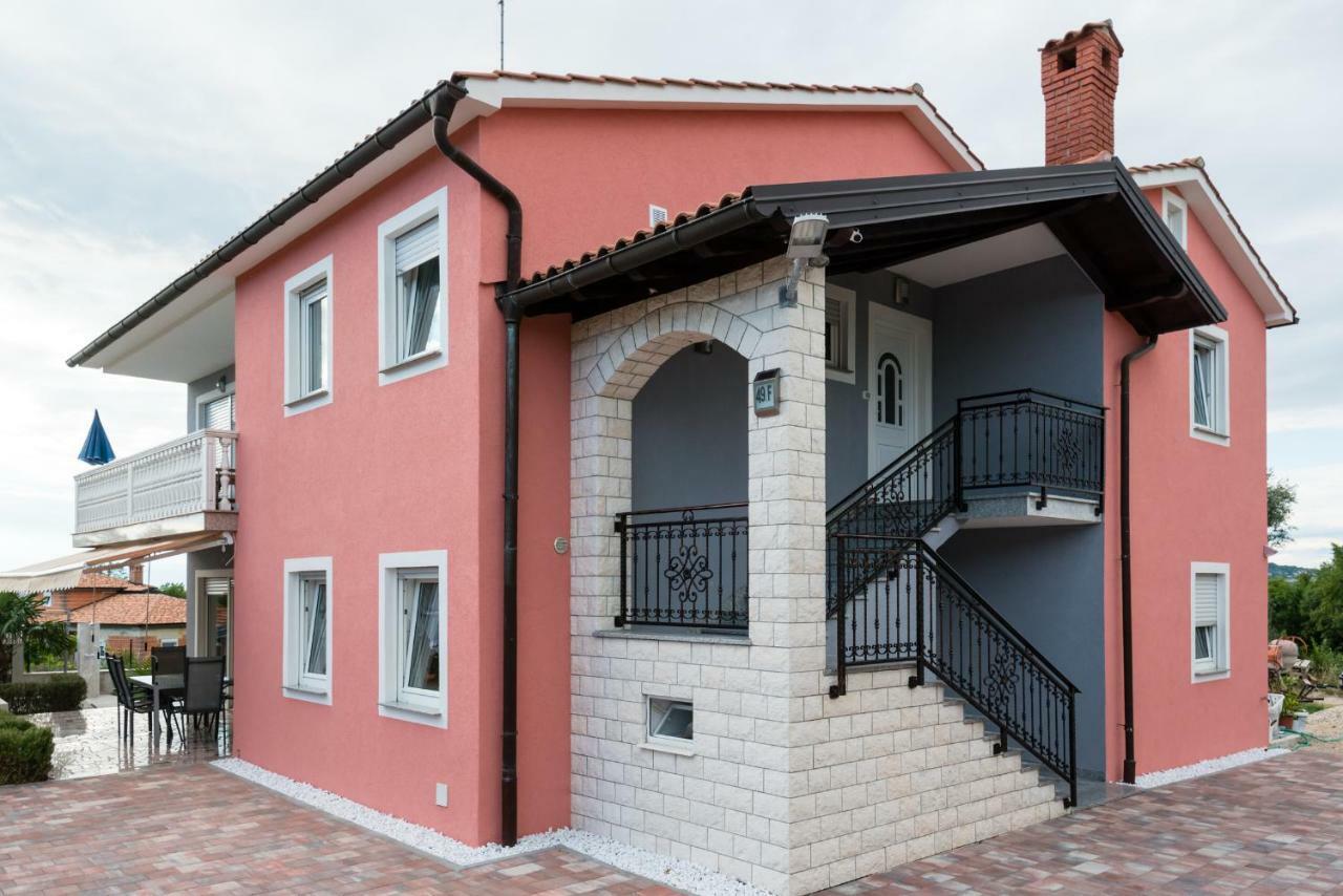 Ferienhaus Bucic Buje Ngoại thất bức ảnh
