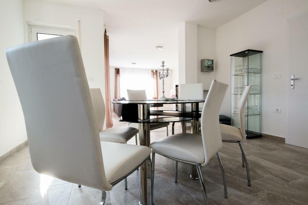 Ferienhaus Bucic Buje Ngoại thất bức ảnh