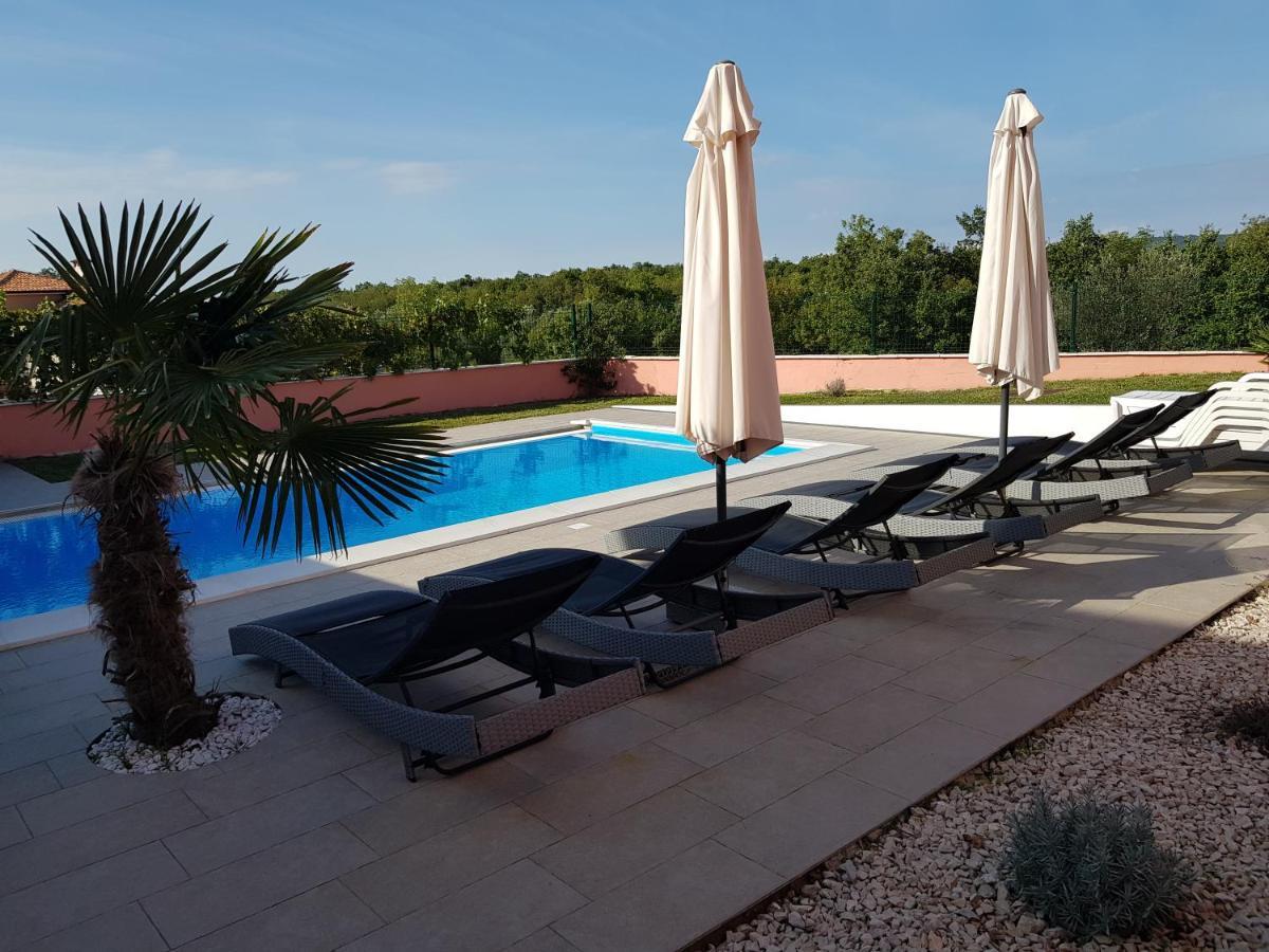 Ferienhaus Bucic Buje Ngoại thất bức ảnh